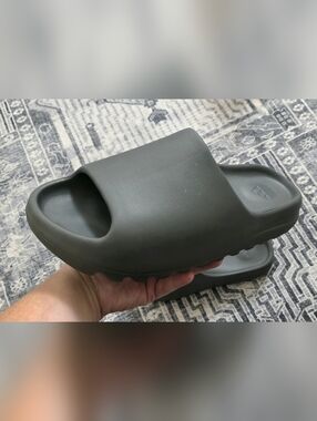 Adidas Yeezy YZY Slide Gray Men's Comfort Slip On Sandals US Size 13 men's rare